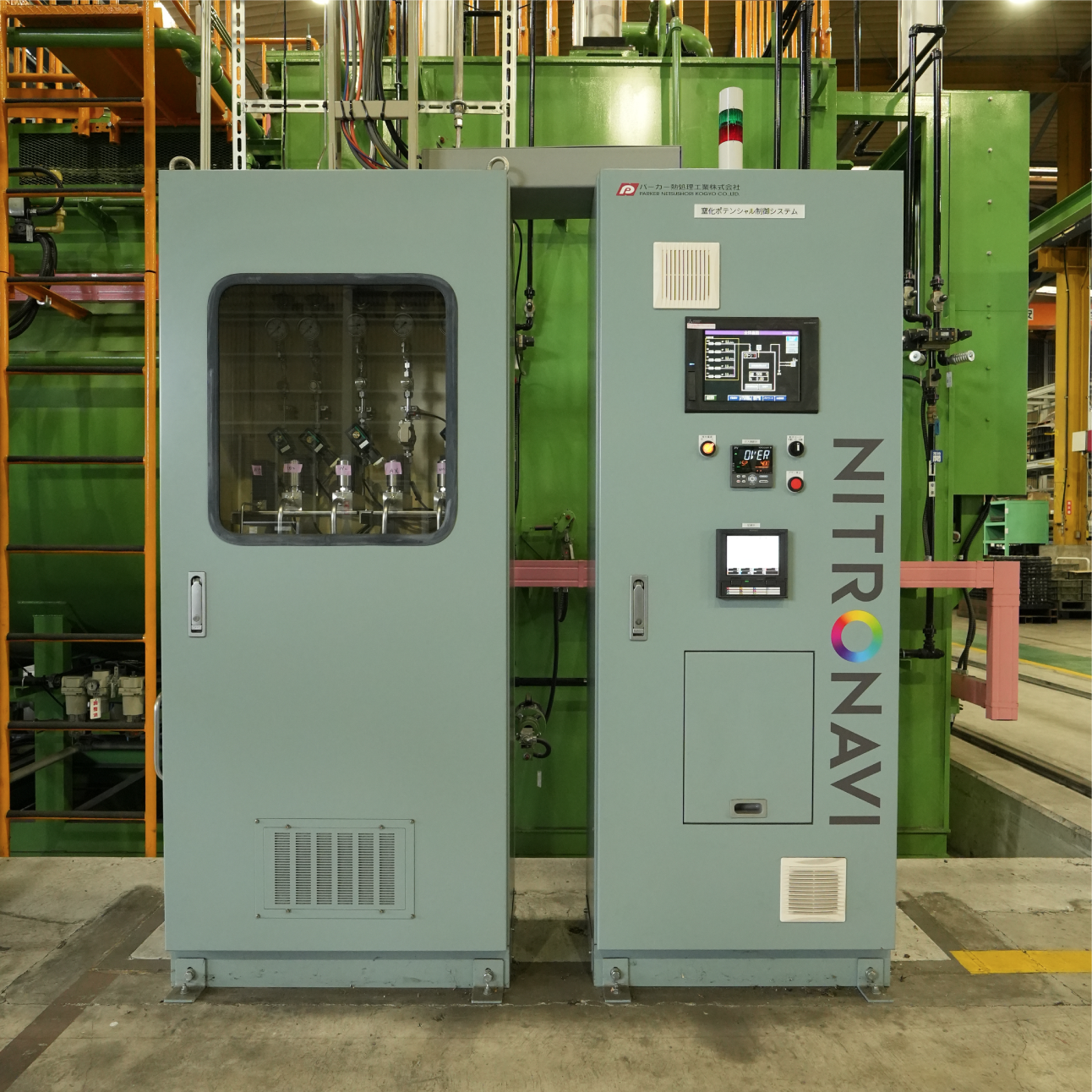 バッチ型窒化炉 外観2